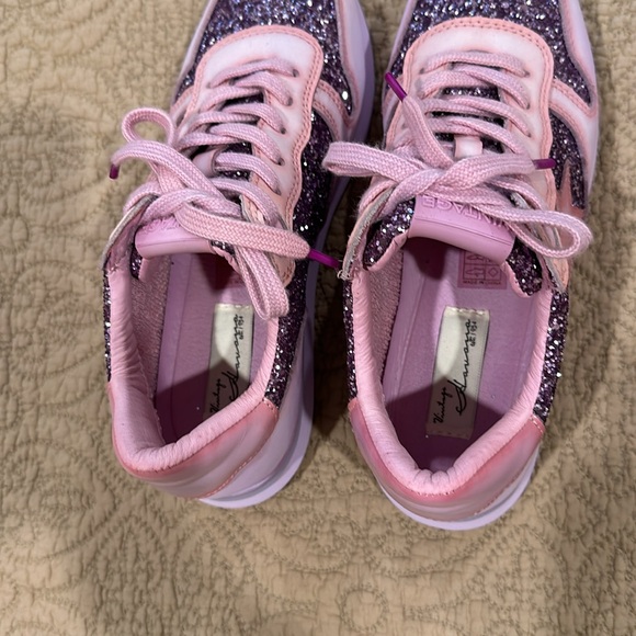 EUC Vintage Havana sequin sneakers - Picture 5 of 6